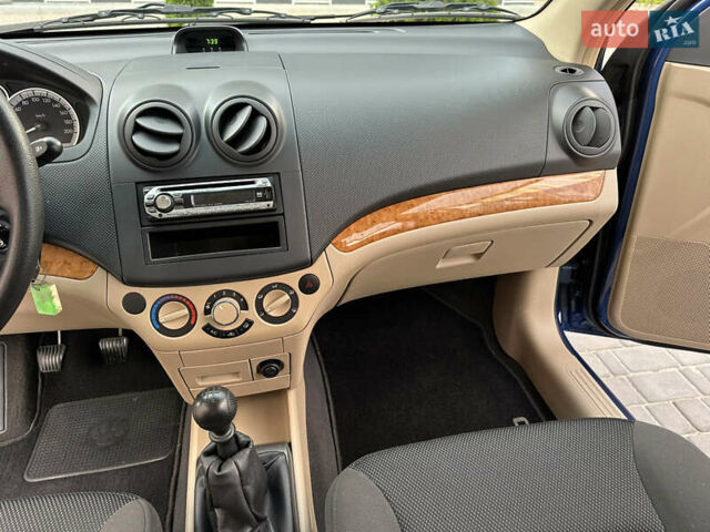 Синий Шевроле Авео, объемом двигателя 1.6 л и пробегом 23 тыс. км за 6700 $, фото 131 на Automoto.ua