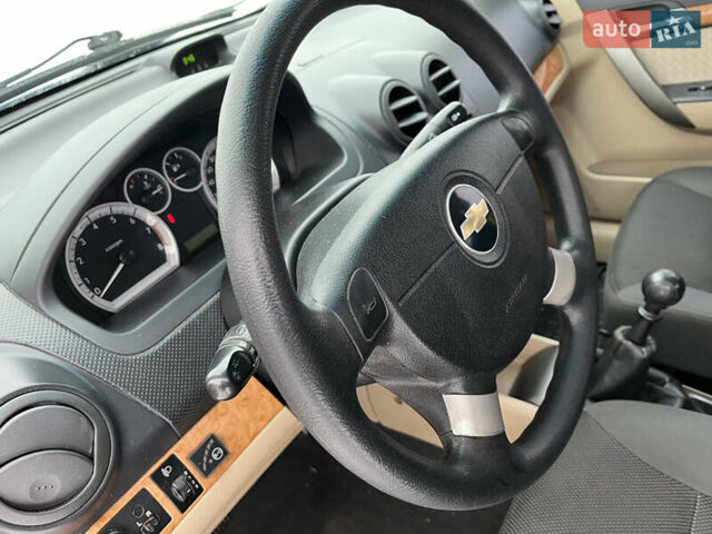 Синий Шевроле Авео, объемом двигателя 1.6 л и пробегом 155 тыс. км за 3600 $, фото 7 на Automoto.ua