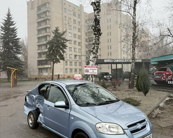 Синий Шевроле Авео, объемом двигателя 1.6 л и пробегом 199 тыс. км за 1500 $, фото 2 на Automoto.ua