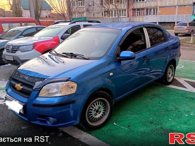 Синий Шевроле Авео, объемом двигателя 15 л и пробегом 230 тыс. км за 4000 $, фото 1 на Automoto.ua
