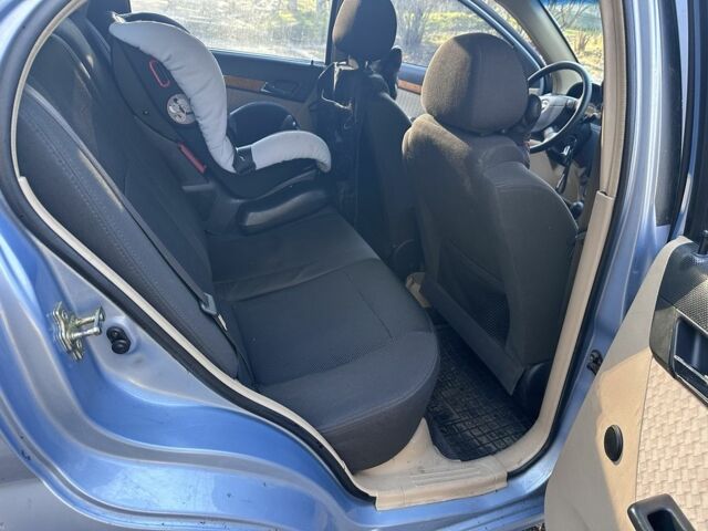 Синий Шевроле Авео, объемом двигателя 1.6 л и пробегом 279 тыс. км за 3650 $, фото 9 на Automoto.ua