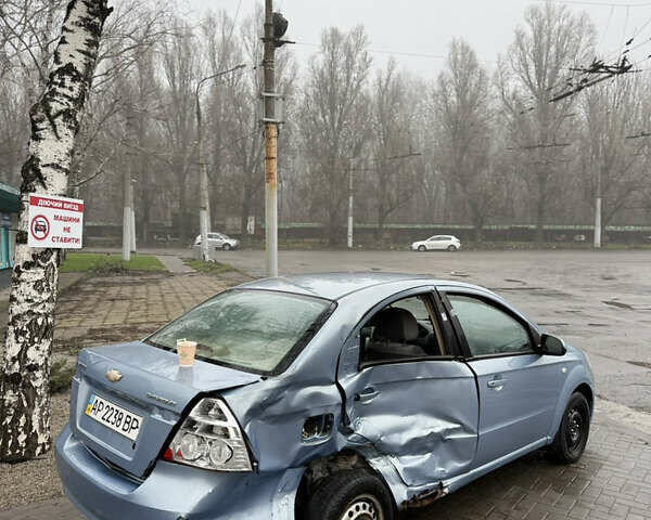 Синий Шевроле Авео, объемом двигателя 1.6 л и пробегом 199 тыс. км за 1500 $, фото 3 на Automoto.ua