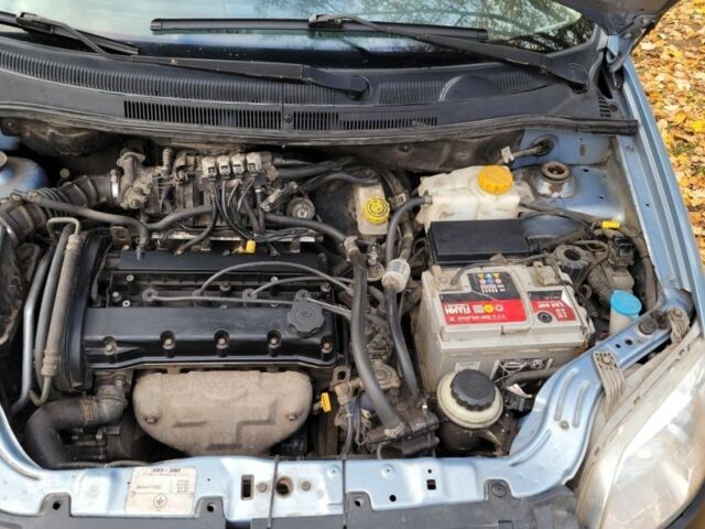 Синий Шевроле Авео, объемом двигателя 1.6 л и пробегом 260 тыс. км за 3500 $, фото 5 на Automoto.ua