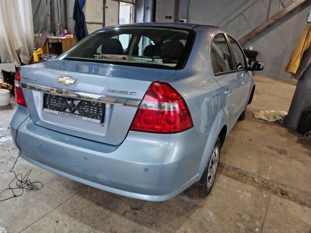 Синий Шевроле Авео, объемом двигателя 1.6 л и пробегом 136 тыс. км за 1500 $, фото 1 на Automoto.ua