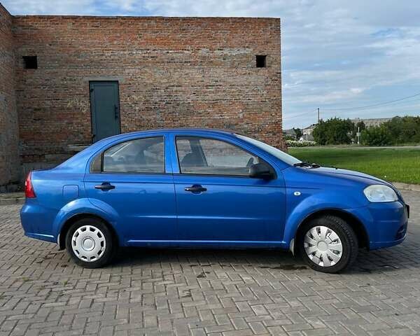 Синий Шевроле Авео, объемом двигателя 1.5 л и пробегом 181 тыс. км за 3399 $, фото 3 на Automoto.ua