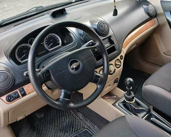 Синій Шевроле Авео, об'ємом двигуна 1.6 л та пробігом 130 тис. км за 3400 $, фото 4 на Automoto.ua