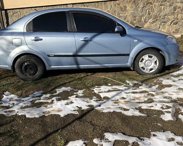 Синий Шевроле Авео, объемом двигателя 1.6 л и пробегом 204 тыс. км за 3500 $, фото 3 на Automoto.ua