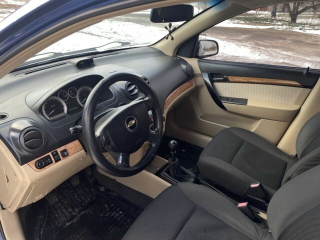 Синий Шевроле Авео, объемом двигателя 1.6 л и пробегом 230 тыс. км за 3500 $, фото 6 на Automoto.ua