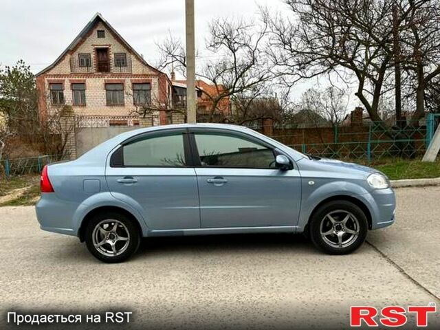 Синий Шевроле Авео, объемом двигателя 1.6 л и пробегом 170 тыс. км за 4500 $, фото 2 на Automoto.ua