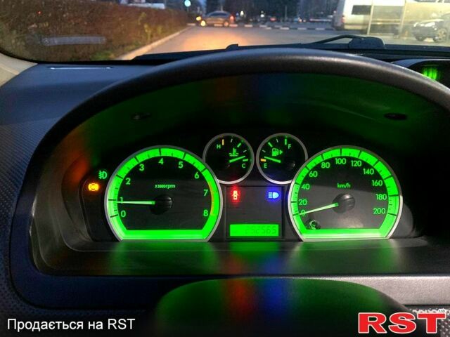 Синий Шевроле Авео, объемом двигателя 1.6 л и пробегом 292 тыс. км за 4300 $, фото 11 на Automoto.ua