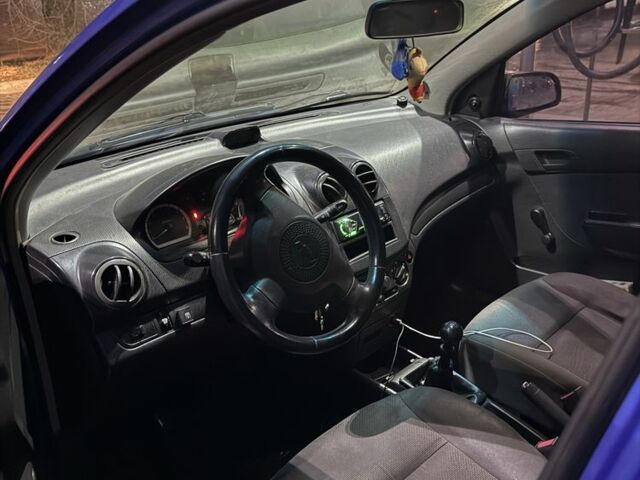 Синий Шевроле Авео, объемом двигателя 1.5 л и пробегом 366 тыс. км за 2500 $, фото 6 на Automoto.ua