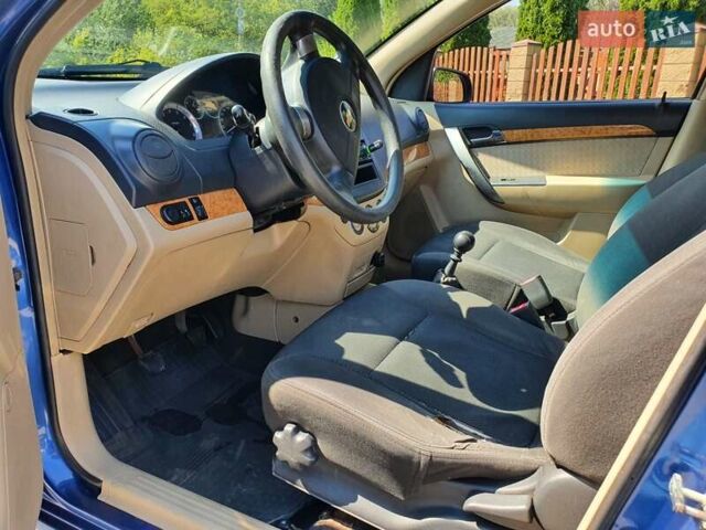 Синій Шевроле Авео, об'ємом двигуна 1.6 л та пробігом 208 тис. км за 3300 $, фото 1 на Automoto.ua