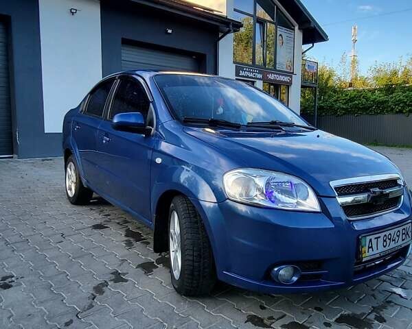 Синий Шевроле Авео, объемом двигателя 1.6 л и пробегом 117 тыс. км за 3750 $, фото 1 на Automoto.ua