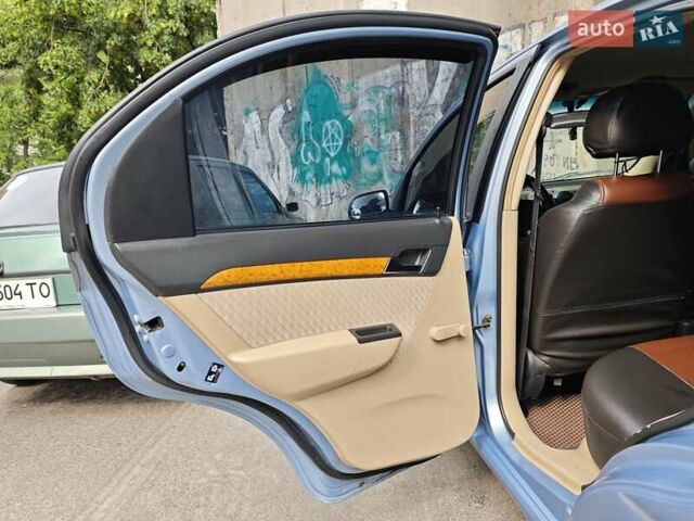 Синий Шевроле Авео, объемом двигателя 1.6 л и пробегом 290 тыс. км за 4000 $, фото 32 на Automoto.ua