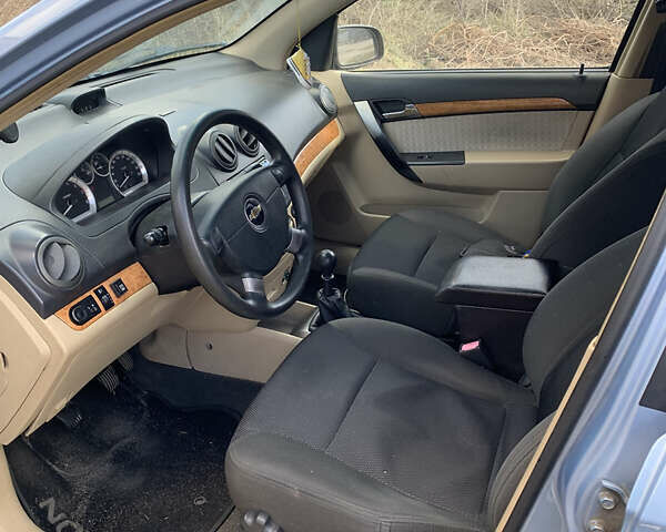 Синий Шевроле Авео, объемом двигателя 1.6 л и пробегом 255 тыс. км за 4000 $, фото 4 на Automoto.ua