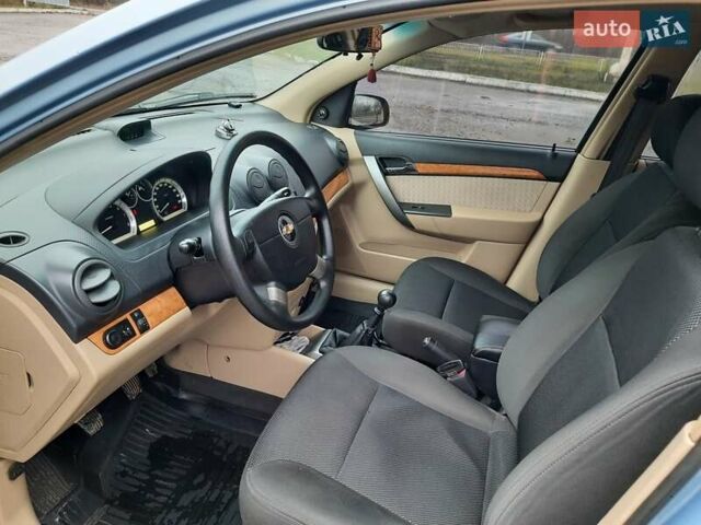 Синий Шевроле Авео, объемом двигателя 1.6 л и пробегом 147 тыс. км за 4800 $, фото 7 на Automoto.ua
