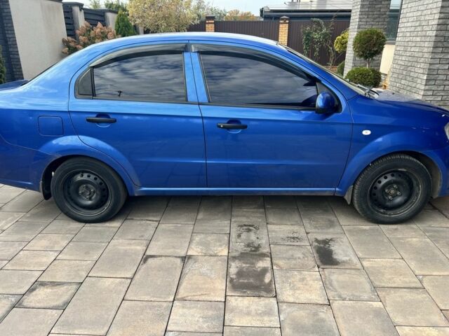 Синий Шевроле Авео, объемом двигателя 1.2 л и пробегом 200 тыс. км за 3000 $, фото 2 на Automoto.ua