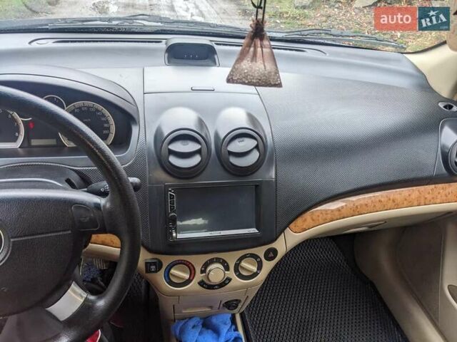 Синий Шевроле Авео, объемом двигателя 1.6 л и пробегом 270 тыс. км за 5000 $, фото 6 на Automoto.ua