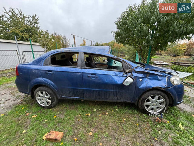 Синий Шевроле Авео, объемом двигателя 1.6 л и пробегом 230 тыс. км за 1700 $, фото 2 на Automoto.ua