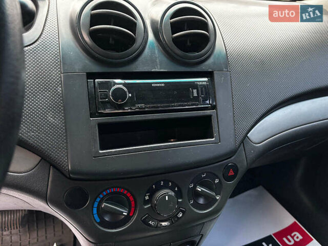 Синий Шевроле Авео, объемом двигателя 1.5 л и пробегом 162 тыс. км за 3690 $, фото 19 на Automoto.ua