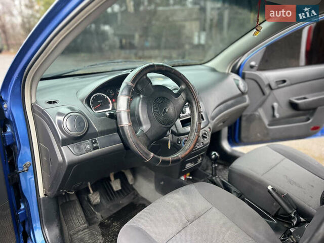 Синій Шевроле Авео, об'ємом двигуна 1.5 л та пробігом 235 тис. км за 2600 $, фото 14 на Automoto.ua