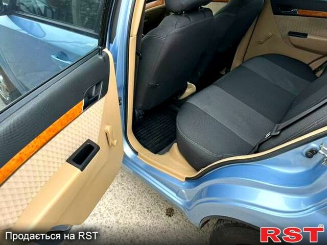 Синий Шевроле Авео, объемом двигателя 1.6 л и пробегом 170 тыс. км за 4500 $, фото 12 на Automoto.ua