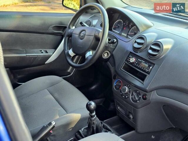 Синий Шевроле Авео, объемом двигателя 1.5 л и пробегом 200 тыс. км за 3300 $, фото 19 на Automoto.ua