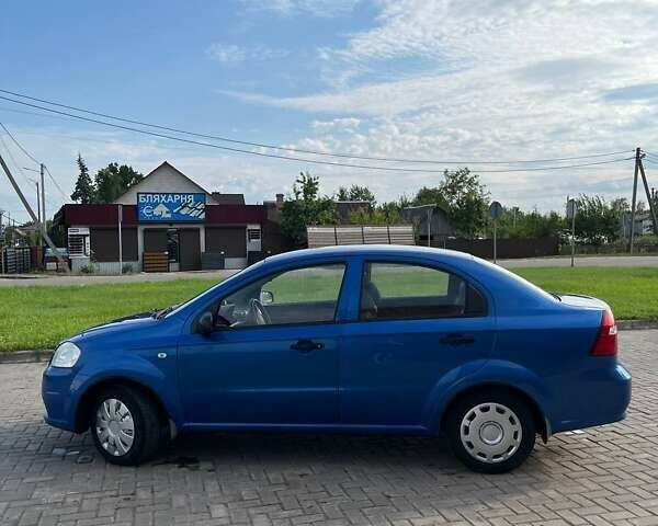 Синий Шевроле Авео, объемом двигателя 1.5 л и пробегом 181 тыс. км за 3399 $, фото 2 на Automoto.ua