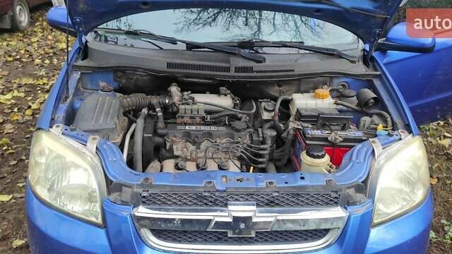 Синий Шевроле Авео, объемом двигателя 1.5 л и пробегом 248 тыс. км за 4200 $, фото 2 на Automoto.ua