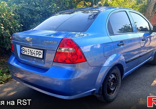 Синий Шевроле Авео, объемом двигателя 1.5 л и пробегом 290 тыс. км за 3200 $, фото 2 на Automoto.ua
