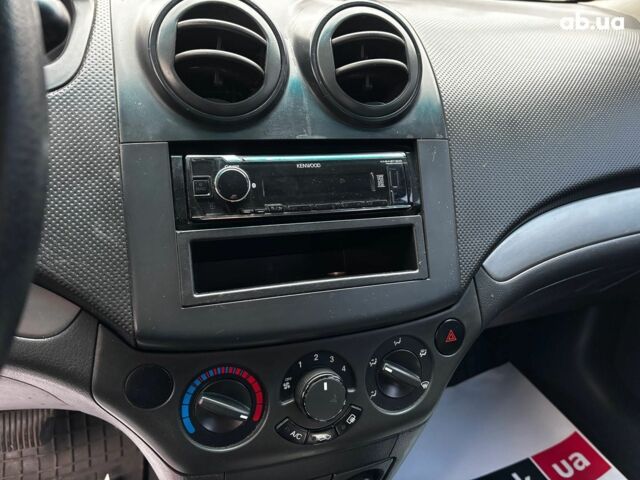 Синий Шевроле Авео, объемом двигателя 1.5 л и пробегом 162 тыс. км за 3690 $, фото 19 на Automoto.ua