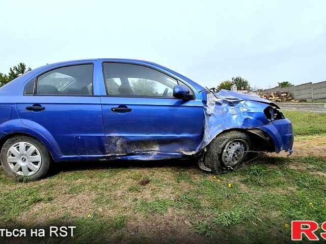 Синий Шевроле Авео, объемом двигателя 1.5 л и пробегом 115 тыс. км за 1550 $, фото 2 на Automoto.ua