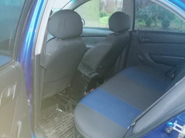 Синий Шевроле Авео, объемом двигателя 0 л и пробегом 228 тыс. км за 3800 $, фото 2 на Automoto.ua