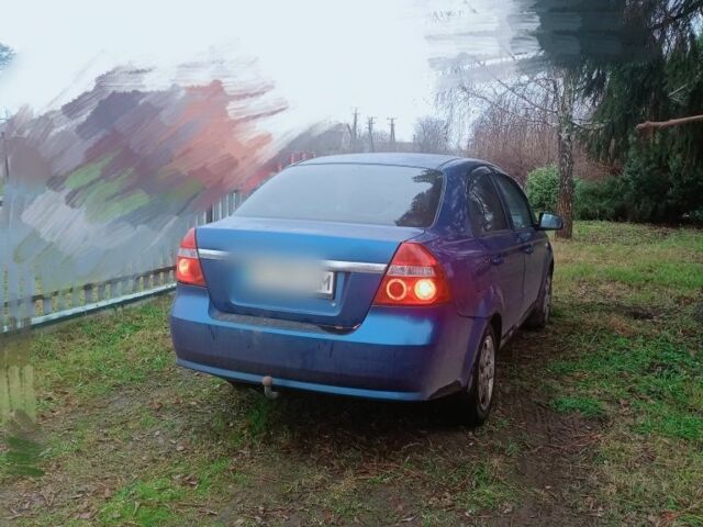 Синий Шевроле Авео, объемом двигателя 0 л и пробегом 228 тыс. км за 3800 $, фото 1 на Automoto.ua