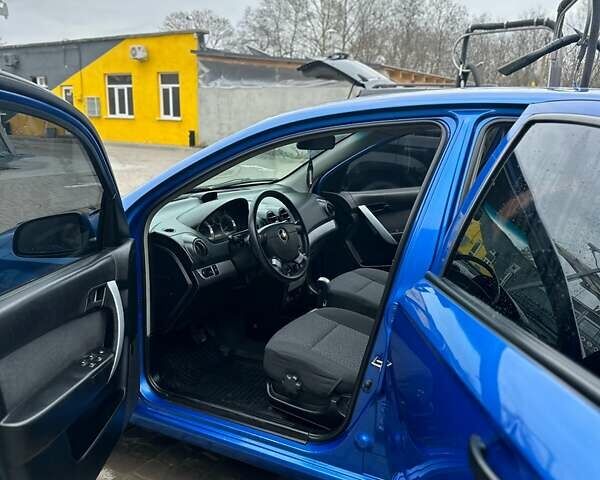 Синий Шевроле Авео, объемом двигателя 1.5 л и пробегом 128 тыс. км за 5000 $, фото 2 на Automoto.ua