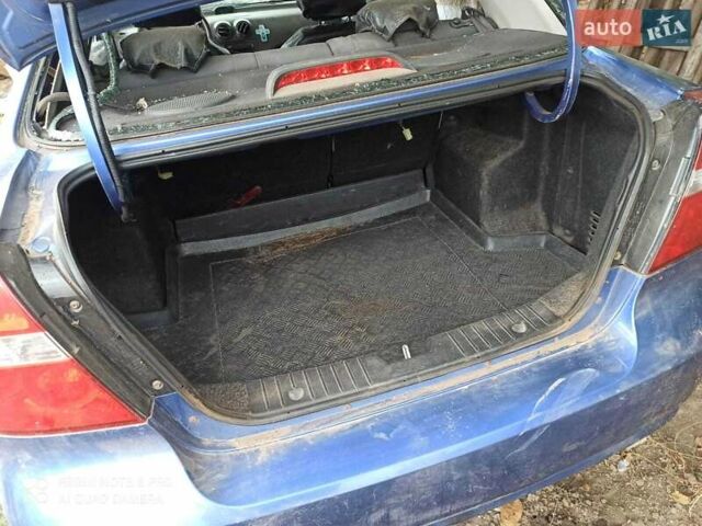 Синій Шевроле Авео, об'ємом двигуна 1.5 л та пробігом 240 тис. км за 1200 $, фото 3 на Automoto.ua