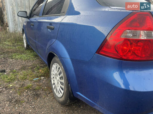 Синий Шевроле Авео, объемом двигателя 1.5 л и пробегом 285 тыс. км за 2750 $, фото 3 на Automoto.ua