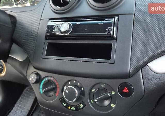 Синий Шевроле Авео, объемом двигателя 1.5 л и пробегом 73 тыс. км за 5900 $, фото 18 на Automoto.ua