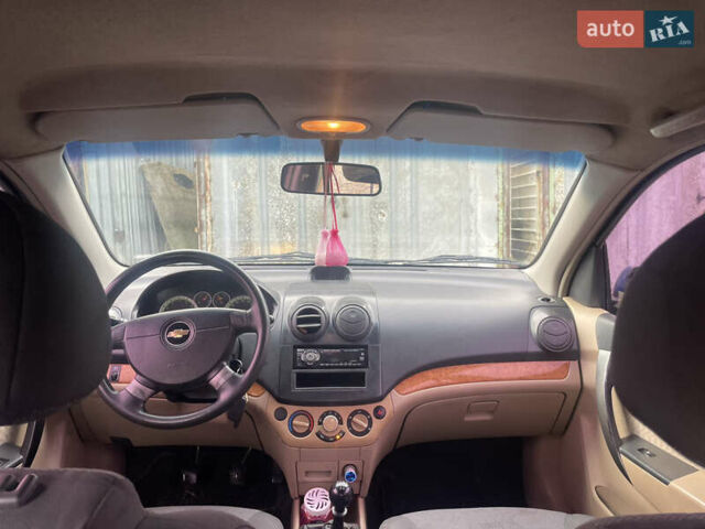 Синий Шевроле Авео, объемом двигателя 1.5 л и пробегом 285 тыс. км за 2750 $, фото 6 на Automoto.ua