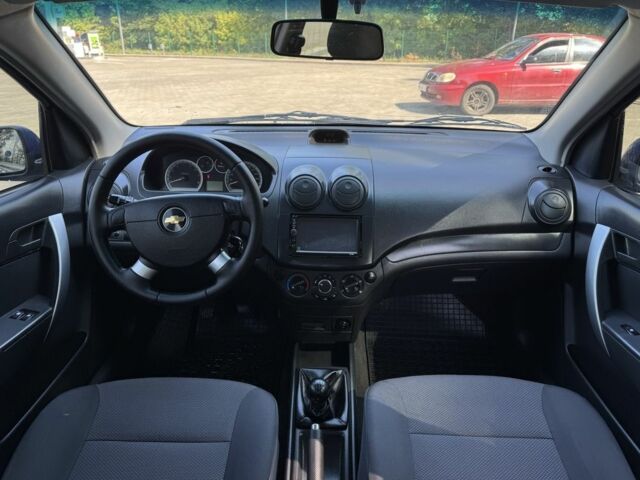 Синій Шевроле Авео, об'ємом двигуна 1.5 л та пробігом 162 тис. км за 4750 $, фото 7 на Automoto.ua