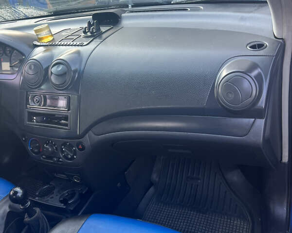 Синий Шевроле Авео, объемом двигателя 1.5 л и пробегом 238 тыс. км за 2700 $, фото 8 на Automoto.ua