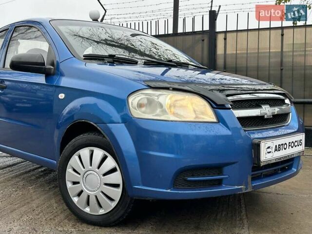 Синий Шевроле Авео, объемом двигателя 1.5 л и пробегом 259 тыс. км за 3990 $, фото 3 на Automoto.ua