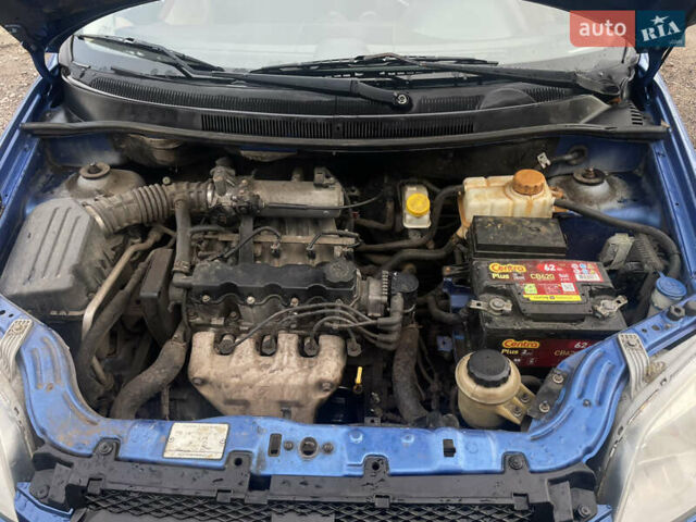 Синий Шевроле Авео, объемом двигателя 1.5 л и пробегом 285 тыс. км за 2750 $, фото 5 на Automoto.ua