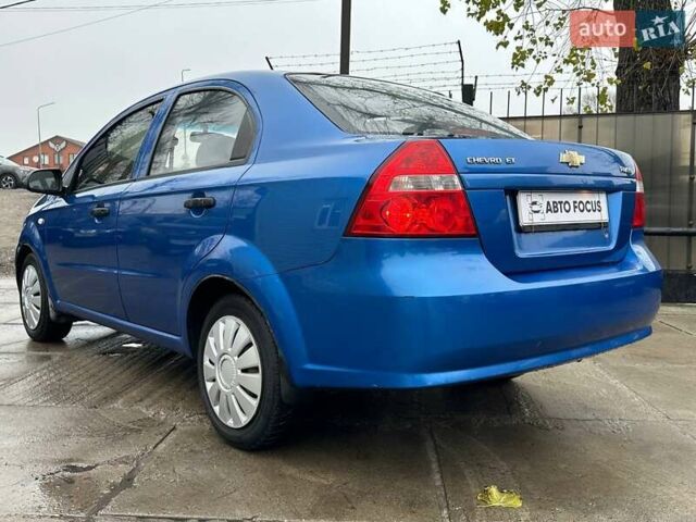 Синий Шевроле Авео, объемом двигателя 1.5 л и пробегом 259 тыс. км за 3990 $, фото 6 на Automoto.ua
