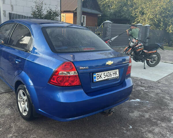 Синий Шевроле Авео, объемом двигателя 1.5 л и пробегом 238 тыс. км за 2700 $, фото 2 на Automoto.ua