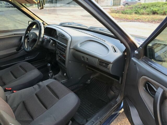 Синій Шевроле Авео, об'ємом двигуна 1.6 л та пробігом 224 тис. км за 2850 $, фото 18 на Automoto.ua