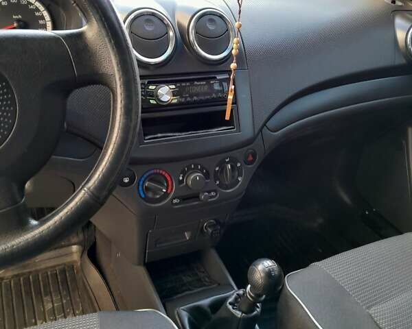 Синій Шевроле Авео, об'ємом двигуна 1.5 л та пробігом 71 тис. км за 5700 $, фото 5 на Automoto.ua