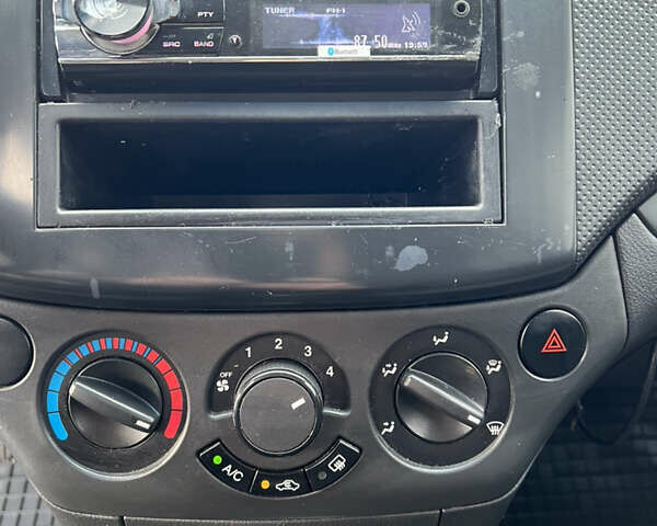 Синій Шевроле Авео, об'ємом двигуна 1.5 л та пробігом 170 тис. км за 4500 $, фото 32 на Automoto.ua