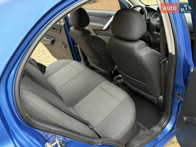 Синій Шевроле Авео, об'ємом двигуна 1.5 л та пробігом 161 тис. км за 4450 $, фото 21 на Automoto.ua
