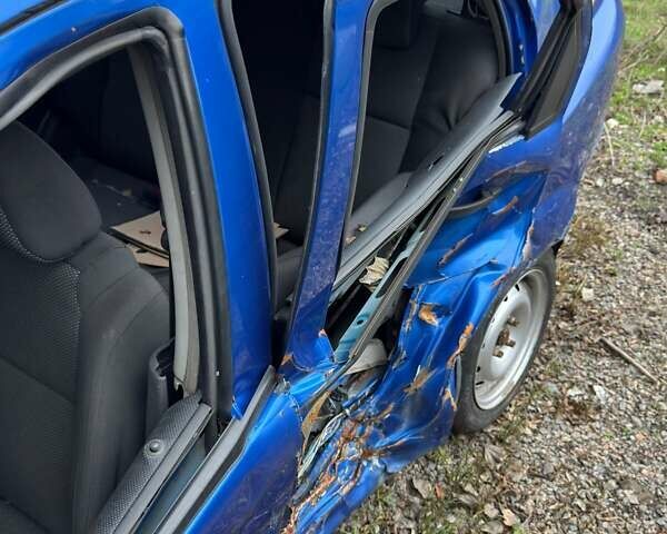 Синий Шевроле Авео, объемом двигателя 1.5 л и пробегом 250 тыс. км за 1500 $, фото 2 на Automoto.ua